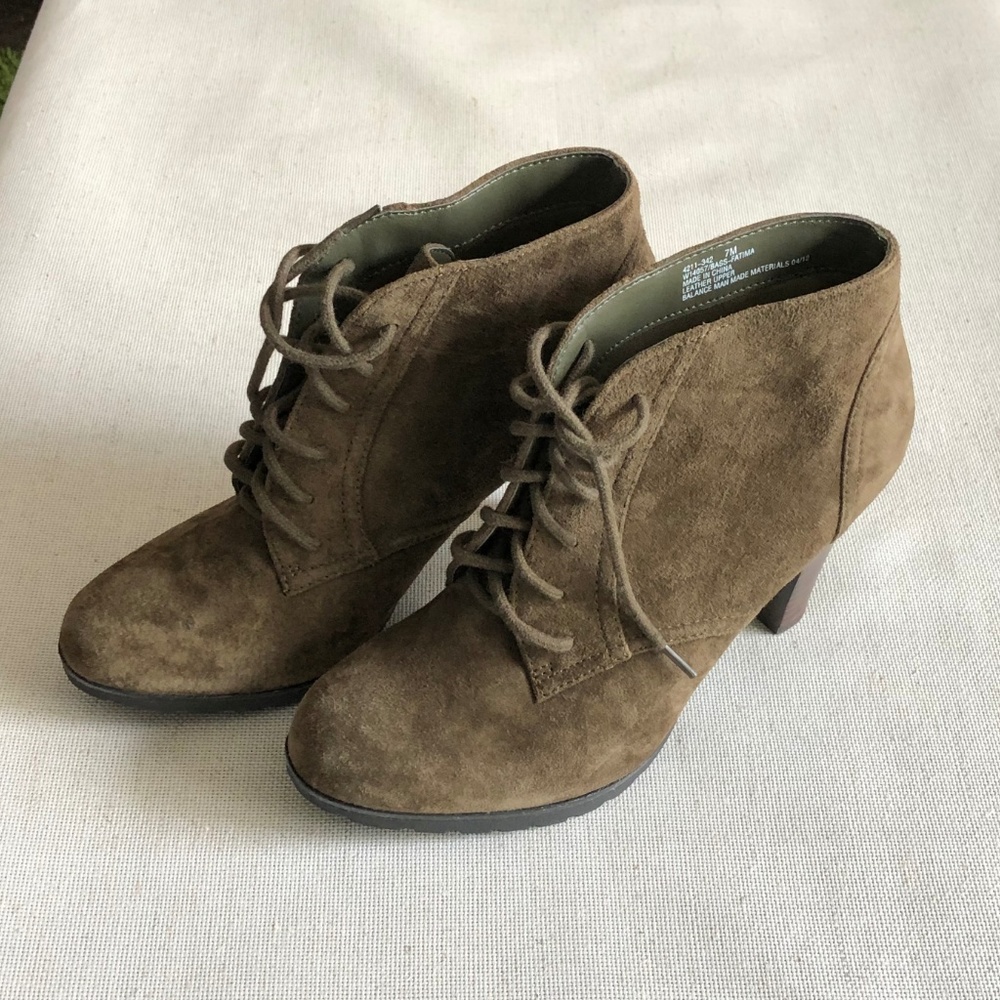 G.H. Bass Lace Up Suede Hiking Inspired Booties